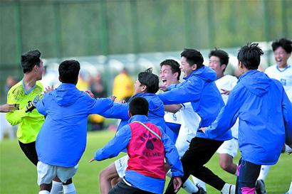 凯尔：我们在尽全力留施洛特贝克；球员有时会因各种原因离队