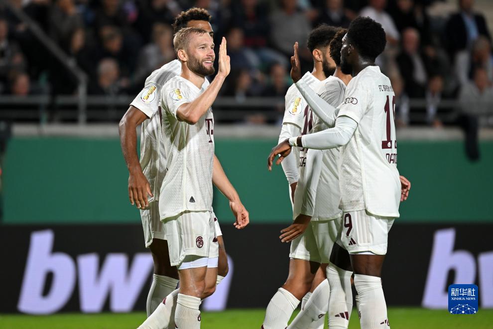 火爆，辽超总决赛大连队vs本溪队共有55678名观众观战