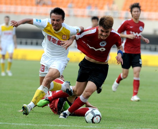 杰伦·布朗本赛季已经10次单节砍下15+，高居联盟第一